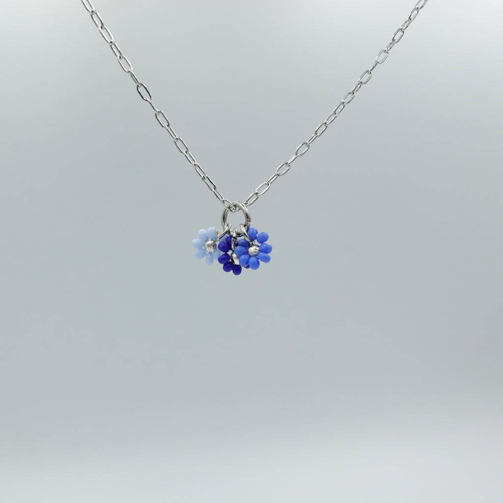 Collares Plateados
